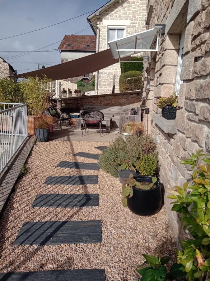 Le 28 Acomodação com café da manhã Uzerche Exterior foto