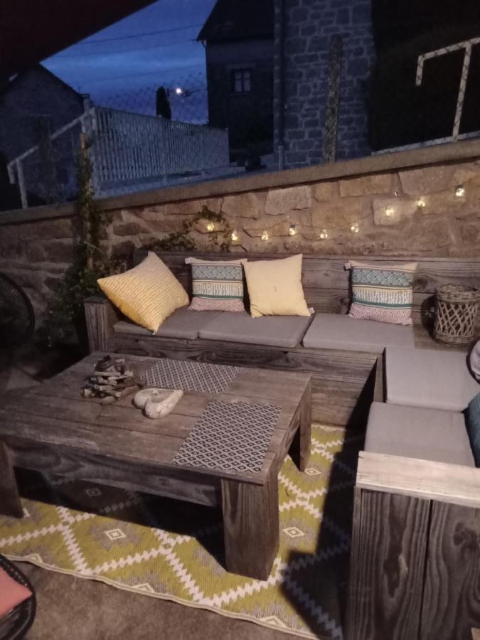 Le 28 Acomodação com café da manhã Uzerche Exterior foto