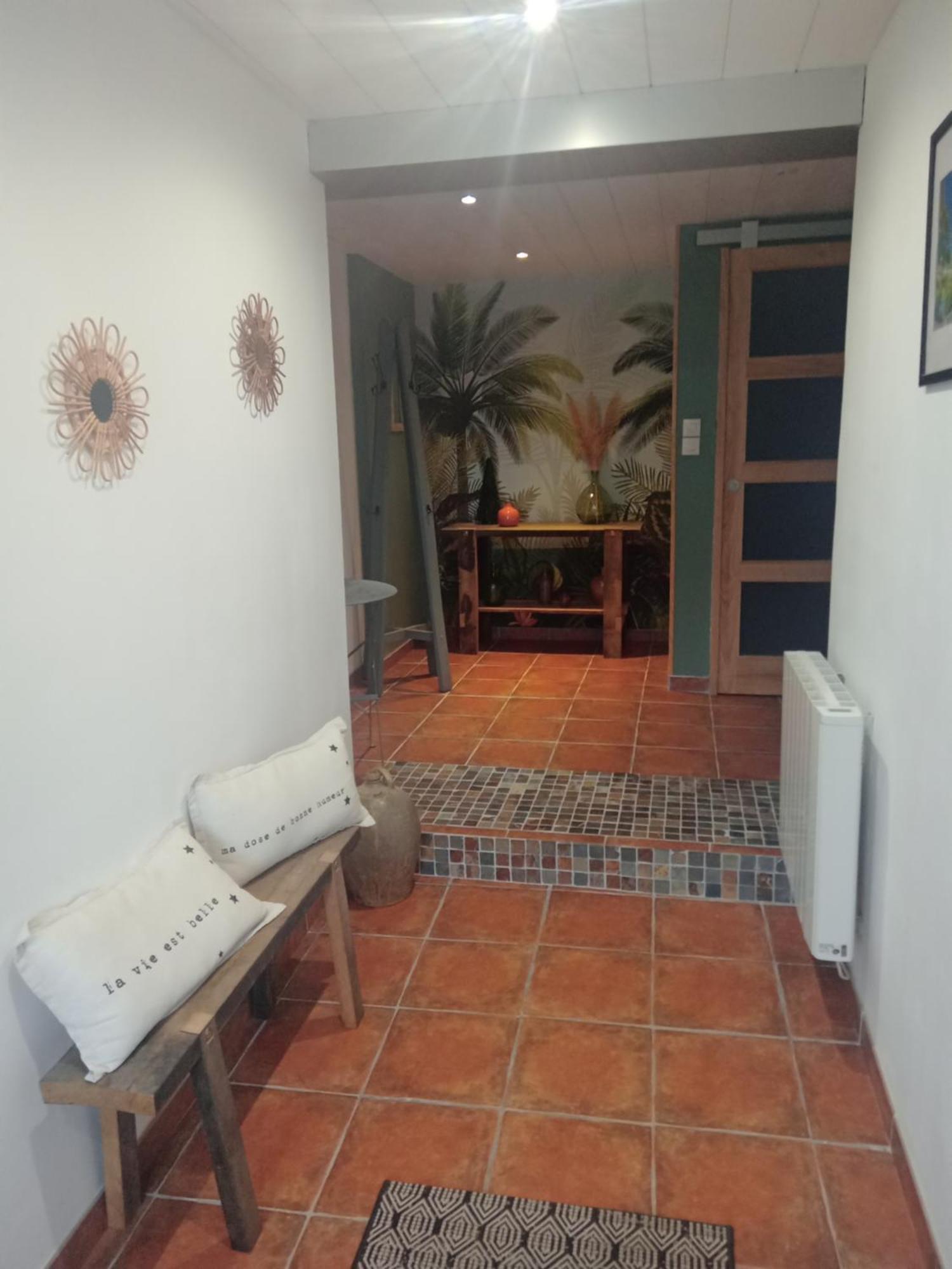 Le 28 Acomodação com café da manhã Uzerche Exterior foto